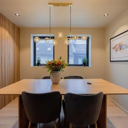 Leilighet Charming 4-bed In Center Bergen