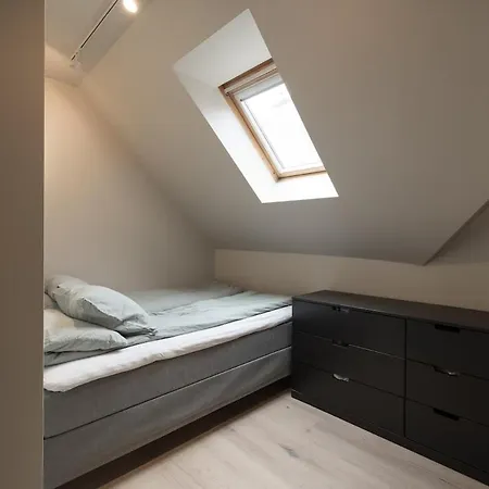 Charming 4-bed In Center Apartment *