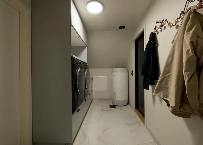 Apartmán Charming 4-bed In Center *