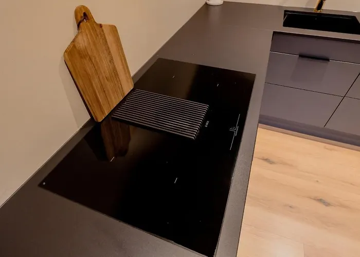 Appartement Charming 4-bed In Center Bergen