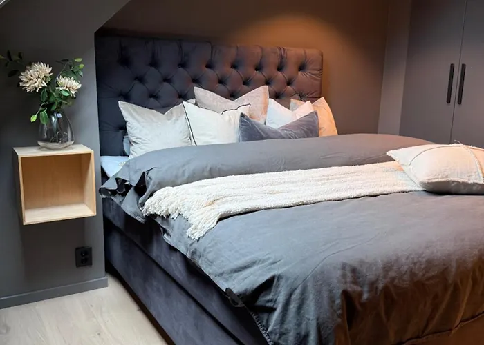 Charming 4-bed In Center Bergen